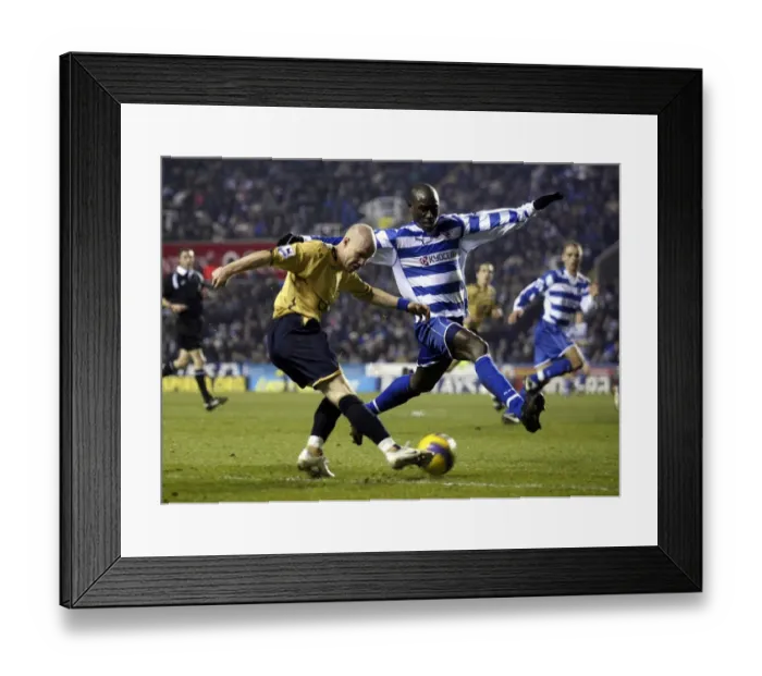 Framed Print : Reading v Everton Andrew Johnson of Everton in action with Ibrahima Sonko of Reading Framed Print : Reading v Everton Andrew Johnson of Everton in action with Ibrahima Sonko of Reading