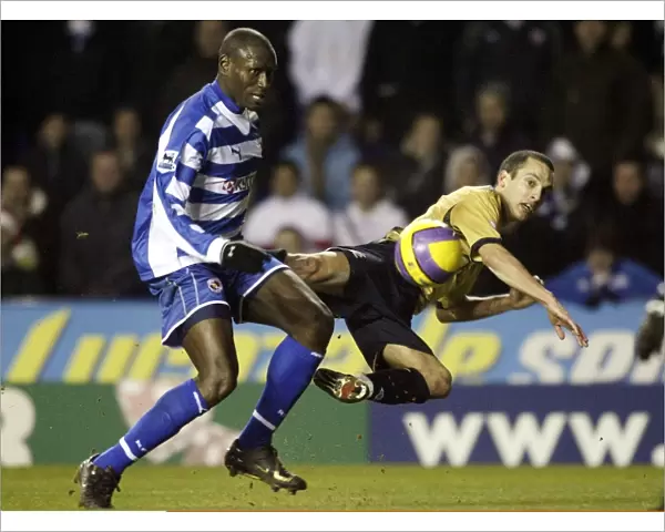 Reading v Everton Leon Osman of Everton in action with Ibrahima Sonko of Reading