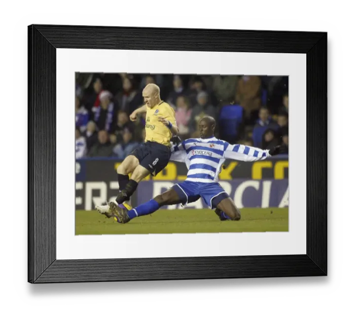Framed Print : Football - Reading v Everton FA Barclays Premiership - The Madejski Stadium Framed Print : Football - Reading v Everton FA Barclays Premiership - The Madejski Stadium
