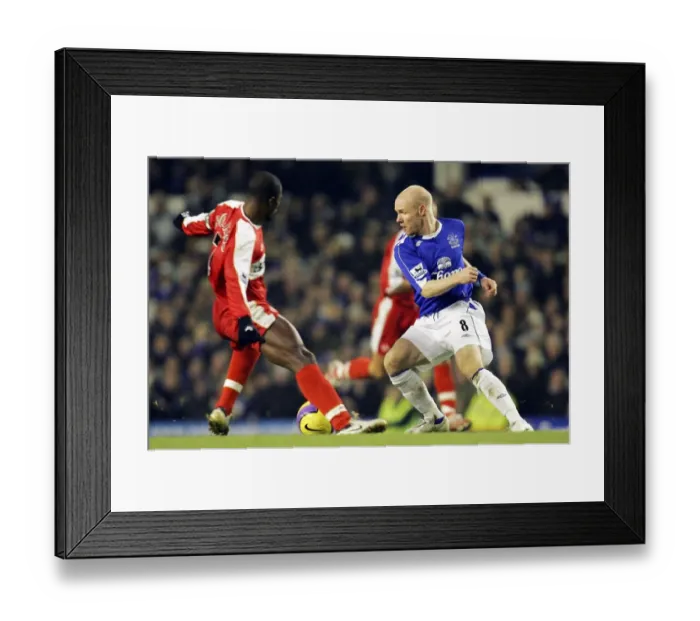 Framed Print : Everton v Middlesbrough Andrew Johnson in action with Middlesboroughs George Boateng Framed Print : Everton v Middlesbrough Andrew Johnson in action with Middlesboroughs George Boateng