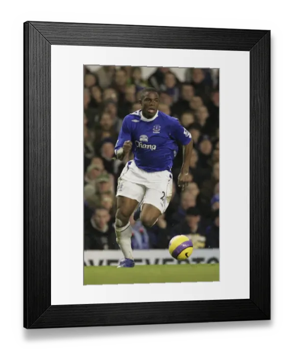 Framed Print : Victor Anichebe - Everton Framed Print : Victor Anichebe - Everton