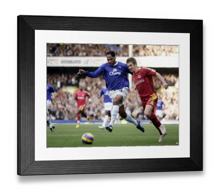 Framed Print : Football - Everton v Reading FA Barclays Premiership - Goodison Park - 14 / 1 / 07 Readings Kevin Doyle Framed Print : Football - Everton v Reading FA Barclays Premiership - Goodison Park - 14 / 1 / 07 Readings Kevin Doyle