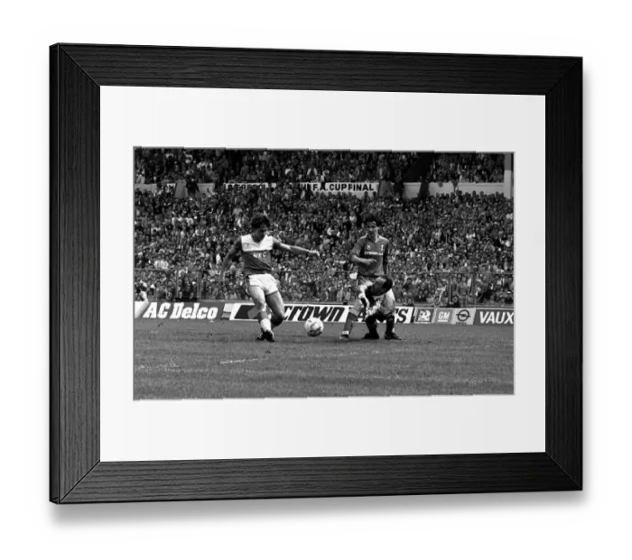 Framed Print : 1986 FA Cup Final - Everton v Liverpool - Wembley Stadium -10 / 05 / 86 Framed Print : 1986 FA Cup Final - Everton v Liverpool - Wembley Stadium -10 / 05 / 86