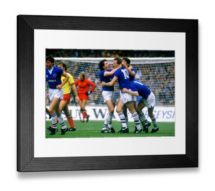 Framed Print : Soccer - FA Cup Final - Watford v Everton Framed Print : Soccer - FA Cup Final - Watford v Everton
