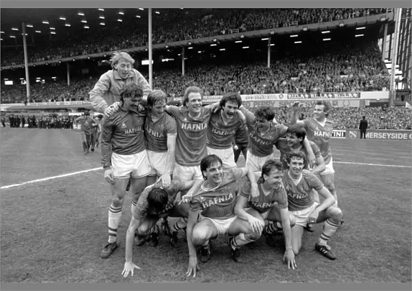 Everton FC: Unforgettable Championship Victory (1984-85) - The Moment of Triumph: Everton Players Celebrate