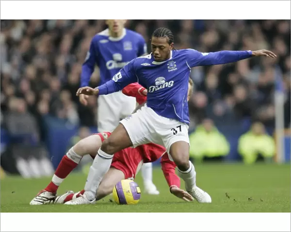 Everton v Blackburn Rovers Manuel Fernandes in action