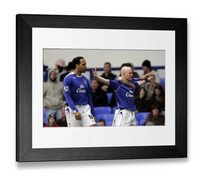 Framed Print : Everton v Blackburn Rovers Andrew Johnson celebrates after scoring