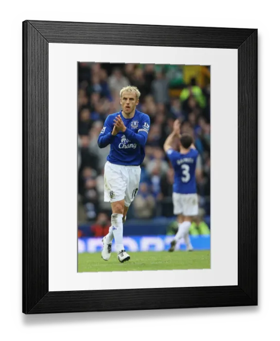 Framed Print : Soccer - Barclays Premier League - Everton v Liverpool - Goodison Park Framed Print : Soccer - Barclays Premier League - Everton v Liverpool - Goodison Park