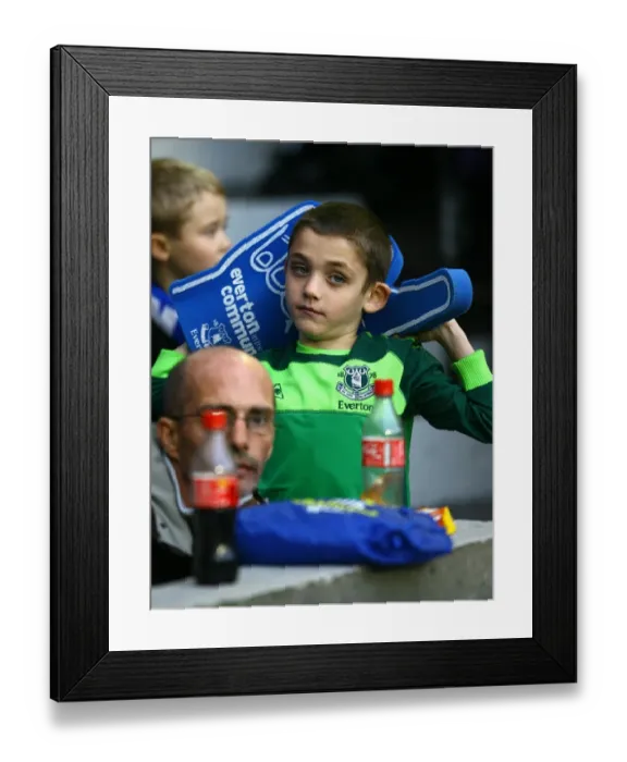 Framed Print : A Passionate Everton Fan's Roar at Goodison Park during Everton vs Stoke City, Barclays Premier League (30 October 2010) Framed Print : A Passionate Everton Fan's Roar at Goodison Park during Everton vs Stoke City, Barclays Premier League (30 October 2010)