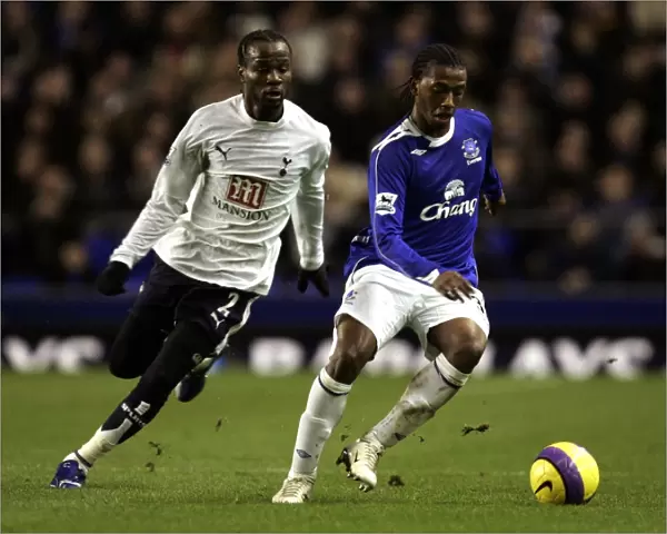 Everton v Tottenham Hotspur Manuel Fernandes in action against Pascal Chimbonda