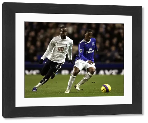 Everton v Tottenham Hotspur Manuel Fernandes in action against Pascal Chimbonda