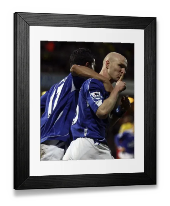 Framed Print : Watford v Everton - Andy Johnson celebrates scoring the second goal for Everton