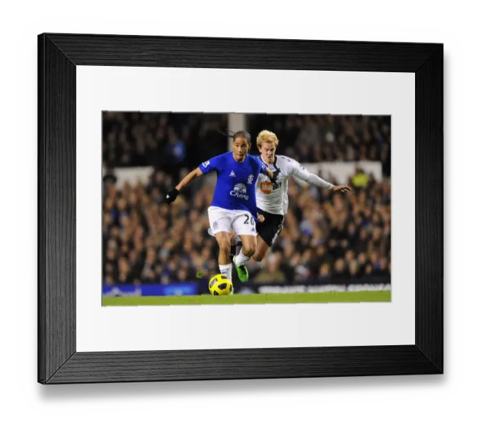 Framed Print : Battle for the Ball: Pienaar vs. Holden - Everton vs. Bolton Wanderers Framed Print : Battle for the Ball: Pienaar vs. Holden - Everton vs. Bolton Wanderers
