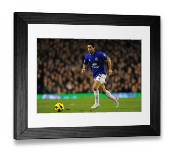 Framed Print : Mikel Arteta Leads Everton at Goodison Park: A Barclays Premier League Clash Against Bolton Wanderers