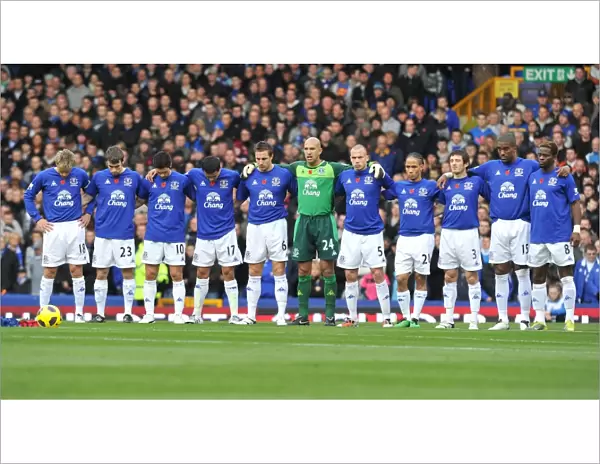 Everton Players Honor Remembrance Day with Minutes Silence Before Everton vs. Arsenal (November 14, 2010)