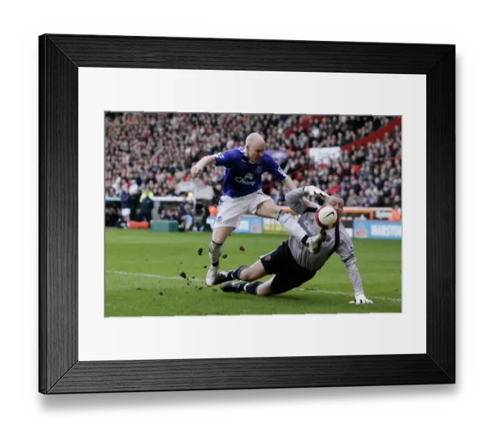 Framed Print : Sheffield United v Everton - Andrew Johnson in action against Paddy Kenny Framed Print : Sheffield United v Everton - Andrew Johnson in action against Paddy Kenny