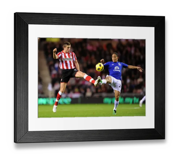 Framed Print : Soccer - Barclays Premier League - Sunderland v Everton - Stadium Of Light Framed Print : Soccer - Barclays Premier League - Sunderland v Everton - Stadium Of Light