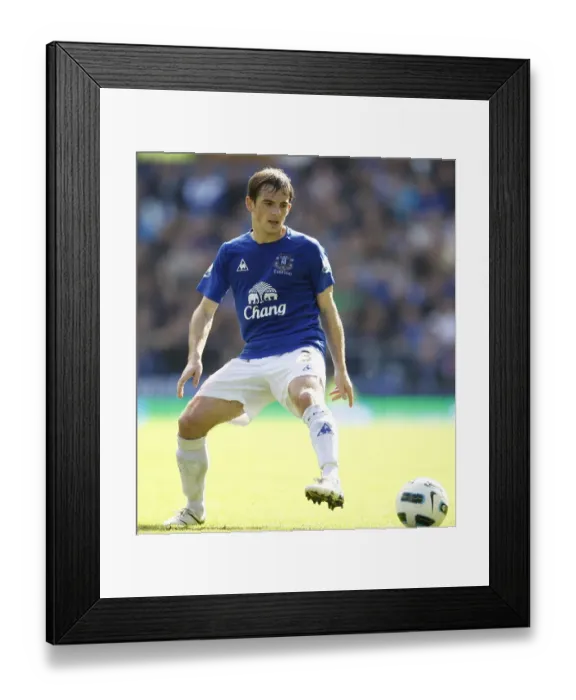 Framed Print : Leighton Baines Faces Manchester United at Goodison Park - Everton vs Man Utd, Barclays Premier League (September 11, 2010) Framed Print : Leighton Baines Faces Manchester United at Goodison Park - Everton vs Man Utd, Barclays Premier League (September 11, 2010)