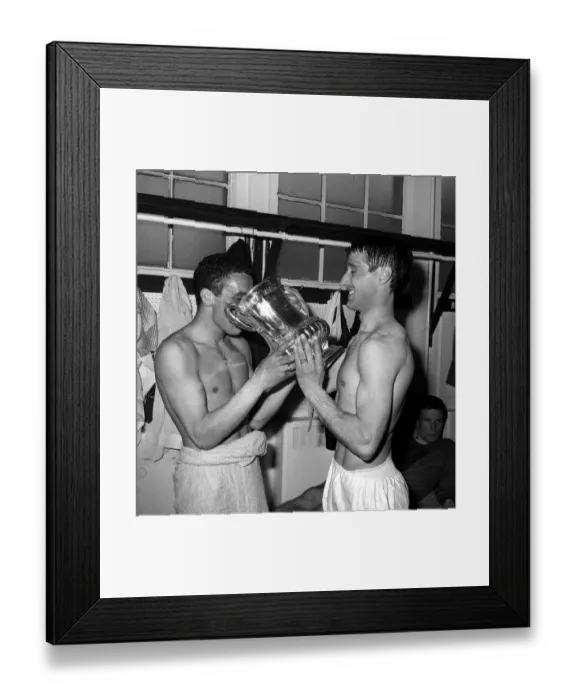 Framed Print : Everton's Glory: Trebilcock and Temple Celebrate FA Cup Victory with Champagne (1966) Framed Print : Everton's Glory: Trebilcock and Temple Celebrate FA Cup Victory with Champagne (1966)