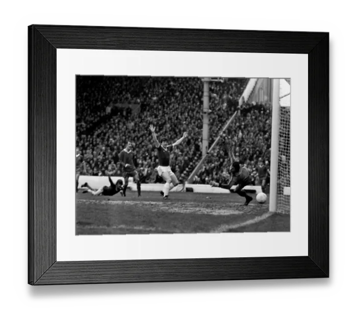 Framed Print : Soccer - FA Cup - Semi Final - Liverpool v Everton - Maine Road Framed Print : Soccer - FA Cup - Semi Final - Liverpool v Everton - Maine Road