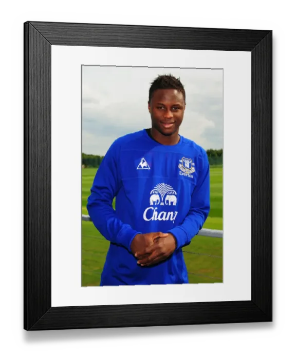 Framed Print : Determined Magaye Gueye: Everton Football Club's Midfield Powerhouse