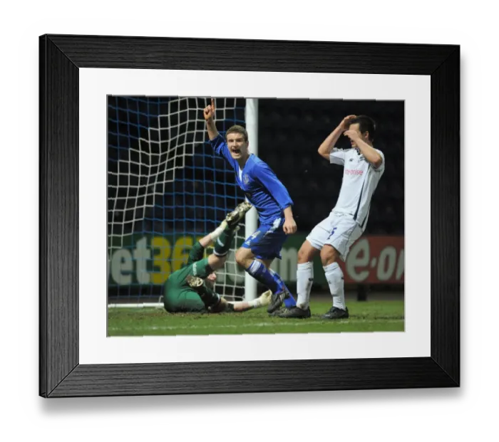 Framed Print : Mustafi's Stunner: Everton's Opening Goal Celebration Framed Print : Mustafi's Stunner: Everton's Opening Goal Celebration