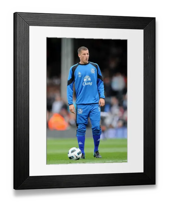Framed Print : Everton's Pride in Action: Ross Barkley Framed Print : Everton's Pride in Action: Ross Barkley