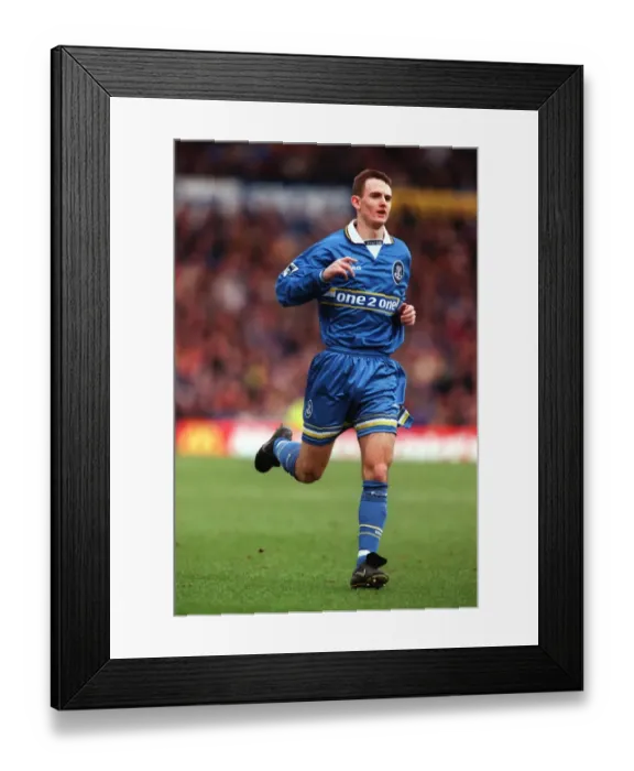 Framed Print : Soccer - FA Carling Premiership - Leeds United v Everton Framed Print : Soccer - FA Carling Premiership - Leeds United v Everton