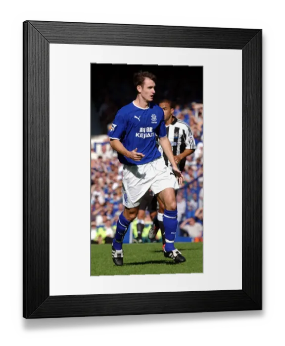 Framed Print : Soccer - FA Barclaycard Premiership - Everton v Newcastle United Framed Print : Soccer - FA Barclaycard Premiership - Everton v Newcastle United