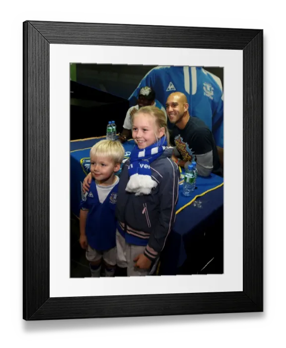 Framed Print : Everton FC Signing Session - Tim Howard and Louis Saha - Goodison Park Framed Print : Everton FC Signing Session - Tim Howard and Louis Saha - Goodison Park