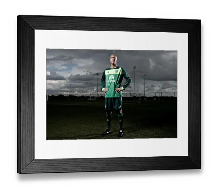 Framed Print : Tim Howard: Everton's Unyielding Guardian Framed Print : Tim Howard: Everton's Unyielding Guardian