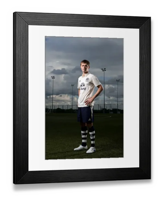 Framed Print : Everton's Russian Star: Diniyar Bilyaletdinov