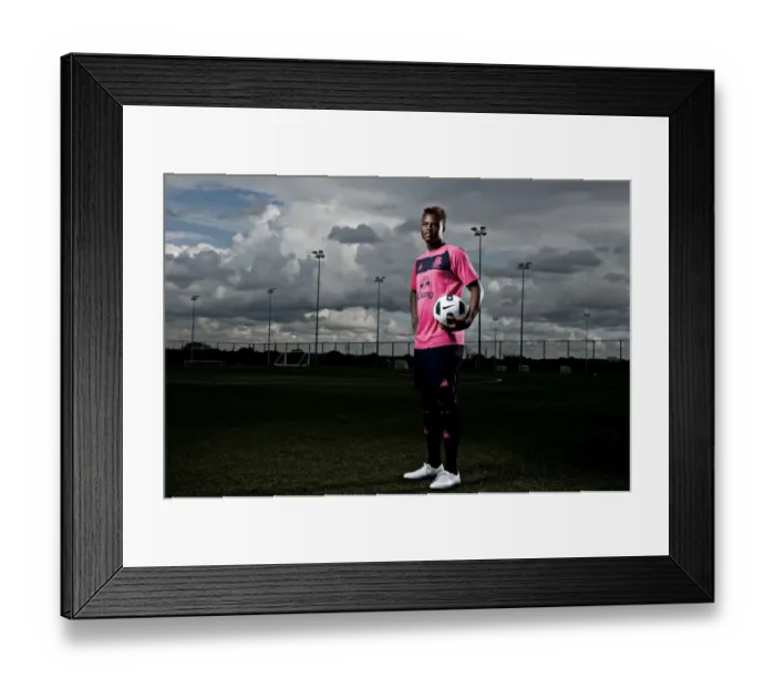 Framed Print : Magaye Gueye: Everton's Tenacious Midfield Warrior Framed Print : Magaye Gueye: Everton's Tenacious Midfield Warrior