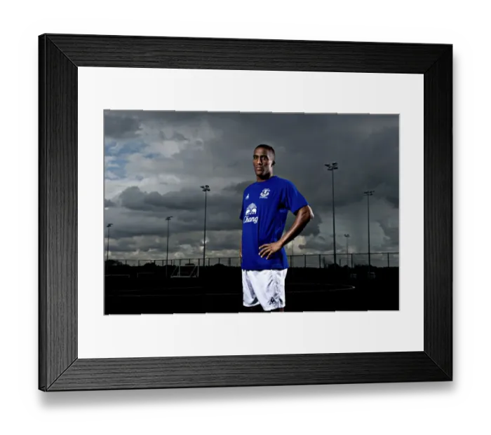 Framed Print : Steely Sylvain Distin: A Defiant Everton Career