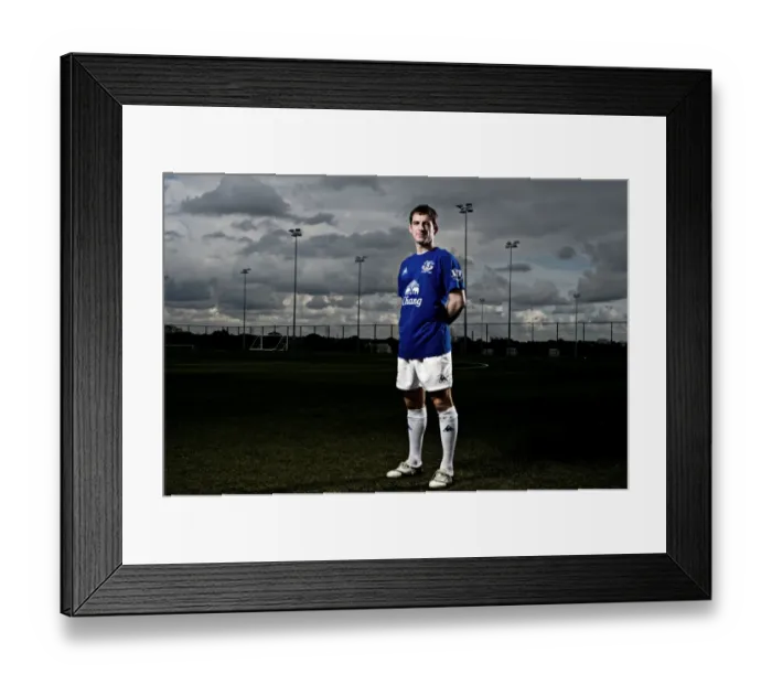 Framed Print : Tenacious Defender: Leighton Baines of Everton Football Club Framed Print : Tenacious Defender: Leighton Baines of Everton Football Club