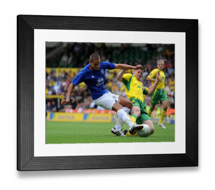 Framed Print : Evertons Jack Rodwell in action against Norwich Framed Print : Evertons Jack Rodwell in action against Norwich