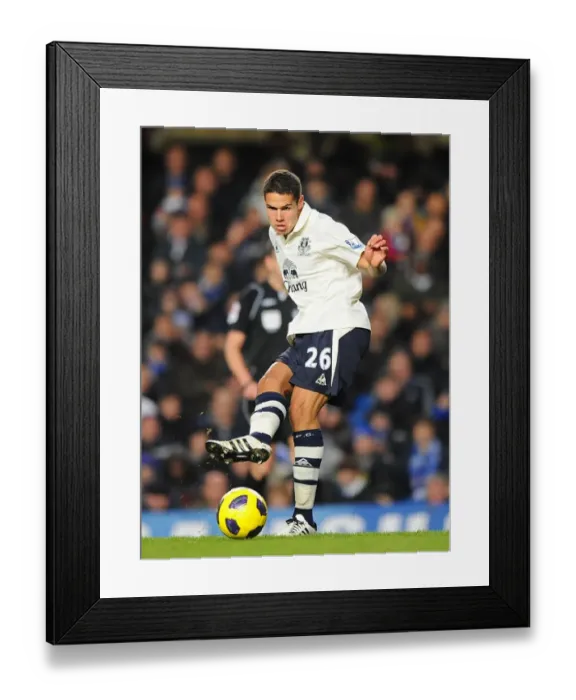 Framed Print : Tenacious Midfielder: Jack Rodwell in Action for Everton FC Framed Print : Tenacious Midfielder: Jack Rodwell in Action for Everton FC