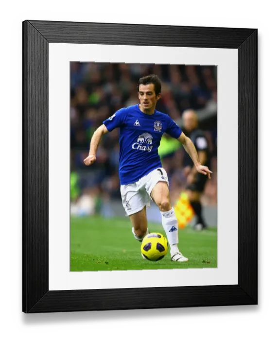 Framed Print : Leighton Baines in Action: Everton vs Stoke City (Barclays Premier League, 30 October 2010) Framed Print : Leighton Baines in Action: Everton vs Stoke City (Barclays Premier League, 30 October 2010)