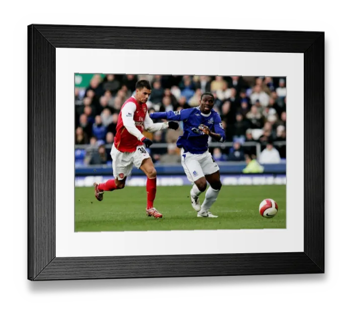 Framed Print : Joseph Yobo vs. Jeremie Aliadiere: Everton vs. Arsenal, FA Barclays Premiership, Goodison Park - March 18, 2007 Framed Print : Joseph Yobo vs. Jeremie Aliadiere: Everton vs. Arsenal, FA Barclays Premiership, Goodison Park - March 18, 2007