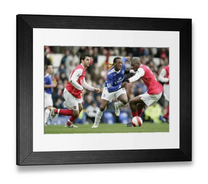 Framed Print : Everton v Arsenal Manuel Fernandes in action with Francesc Fabregas and Vasiriki Abou Diaby Framed Print : Everton v Arsenal Manuel Fernandes in action with Francesc Fabregas and Vasiriki Abou Diaby