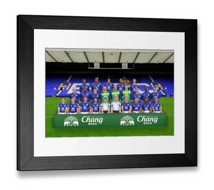 Framed Print : Everton Squad 2010 / 11 Framed Print : Everton Squad 2010 / 11