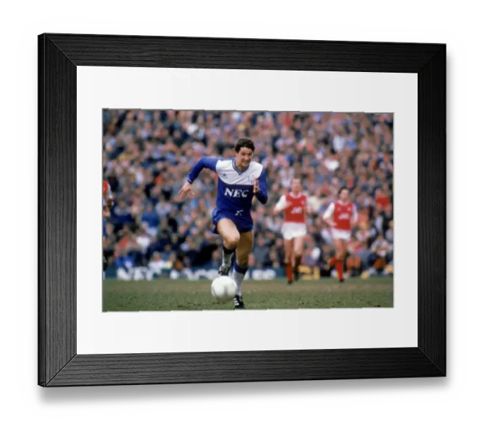 Framed Print : League Division One - Arsenal v Everton Framed Print : League Division One - Arsenal v Everton