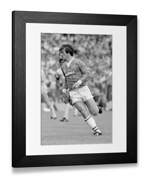 Framed Print : Kevin Ratcliffe at Goodison Park: Everton vs Coventry City - Division One Clash Framed Print : Kevin Ratcliffe at Goodison Park: Everton vs Coventry City - Division One Clash