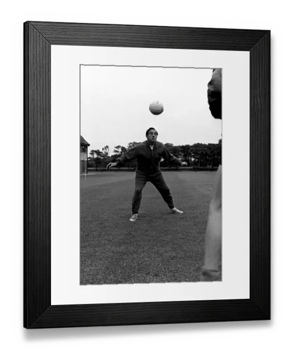 Framed Print : Soccer - Everton