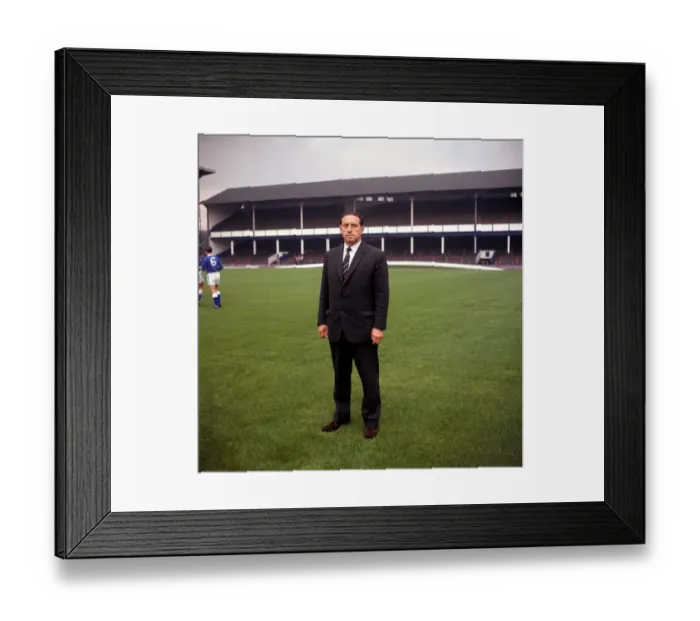 Framed Print : Soccer - Football League Division One - Everton Photocall Framed Print : Soccer - Football League Division One - Everton Photocall