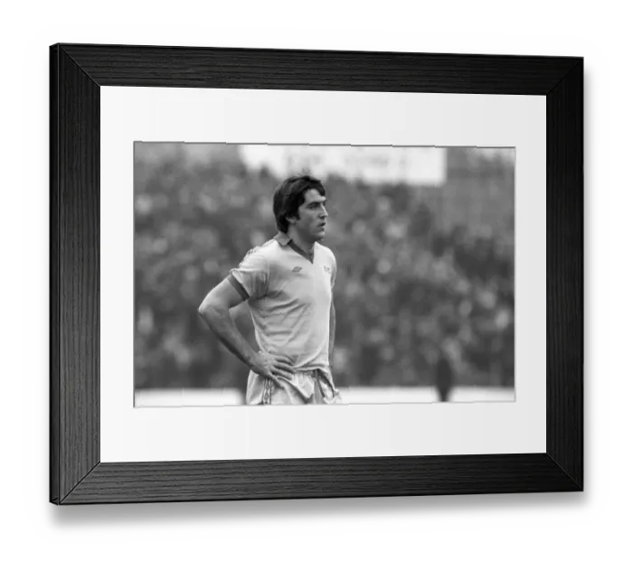 Framed Print : League Division One - Chelsea v Everton - Stamford Bridge Framed Print : League Division One - Chelsea v Everton - Stamford Bridge