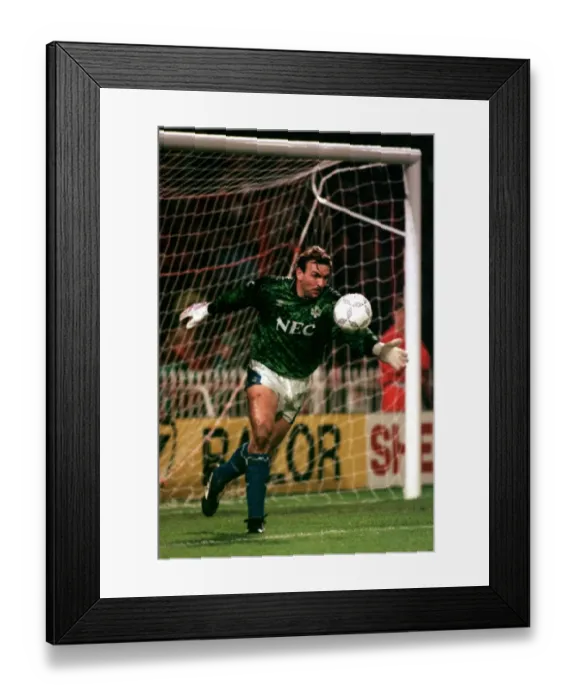 Framed Print : Neville Southall, Everton Framed Print : Neville Southall, Everton