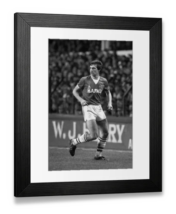 Framed Print : League Division One - Everton v Chelsea - Goodison Park Framed Print : League Division One - Everton v Chelsea - Goodison Park