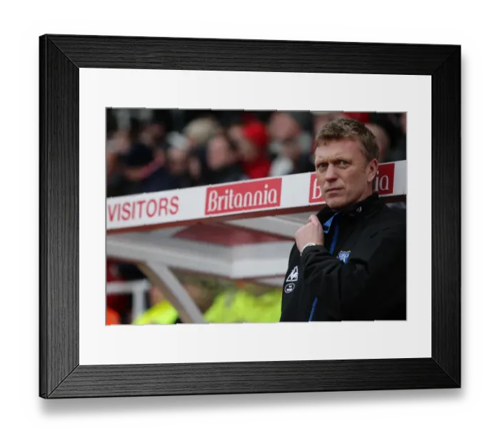 Framed Print : David Moyes: Everton Manager Before Kick-off vs Stoke City (BPL, 01 January 2011) Framed Print : David Moyes: Everton Manager Before Kick-off vs Stoke City (BPL, 01 January 2011)