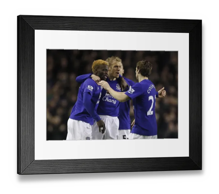 Framed Print : Louis Saha's Dramatic First Goal: Everton vs. Tottenham Hotspur (Barclays Premier League, 05 January 2011) Framed Print : Louis Saha's Dramatic First Goal: Everton vs. Tottenham Hotspur (Barclays Premier League, 05 January 2011)